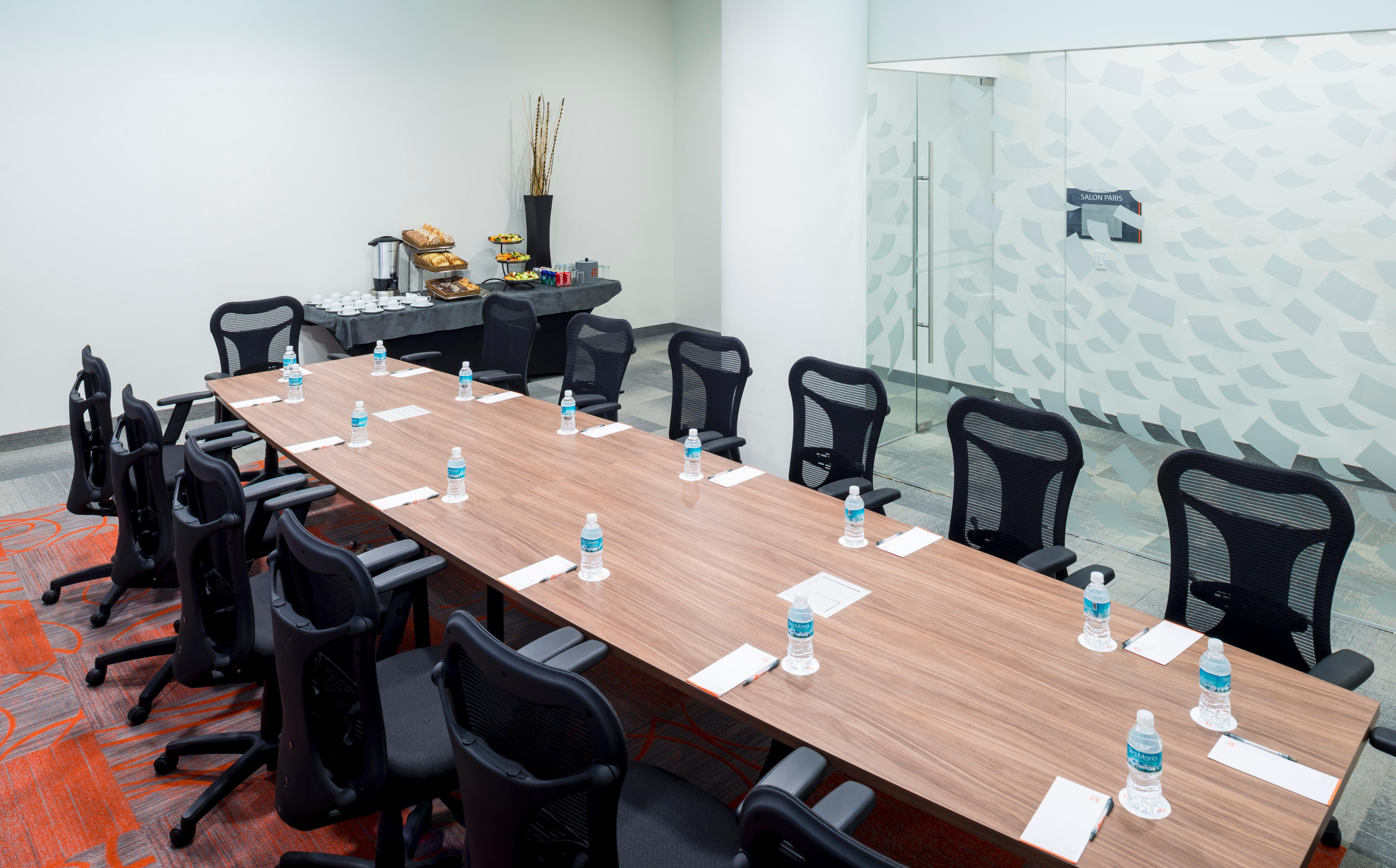 เรอัล อินน์ ติฆัวนา ติฮัวนา ภายนอก รูปภาพ A boardroom at a hotel
