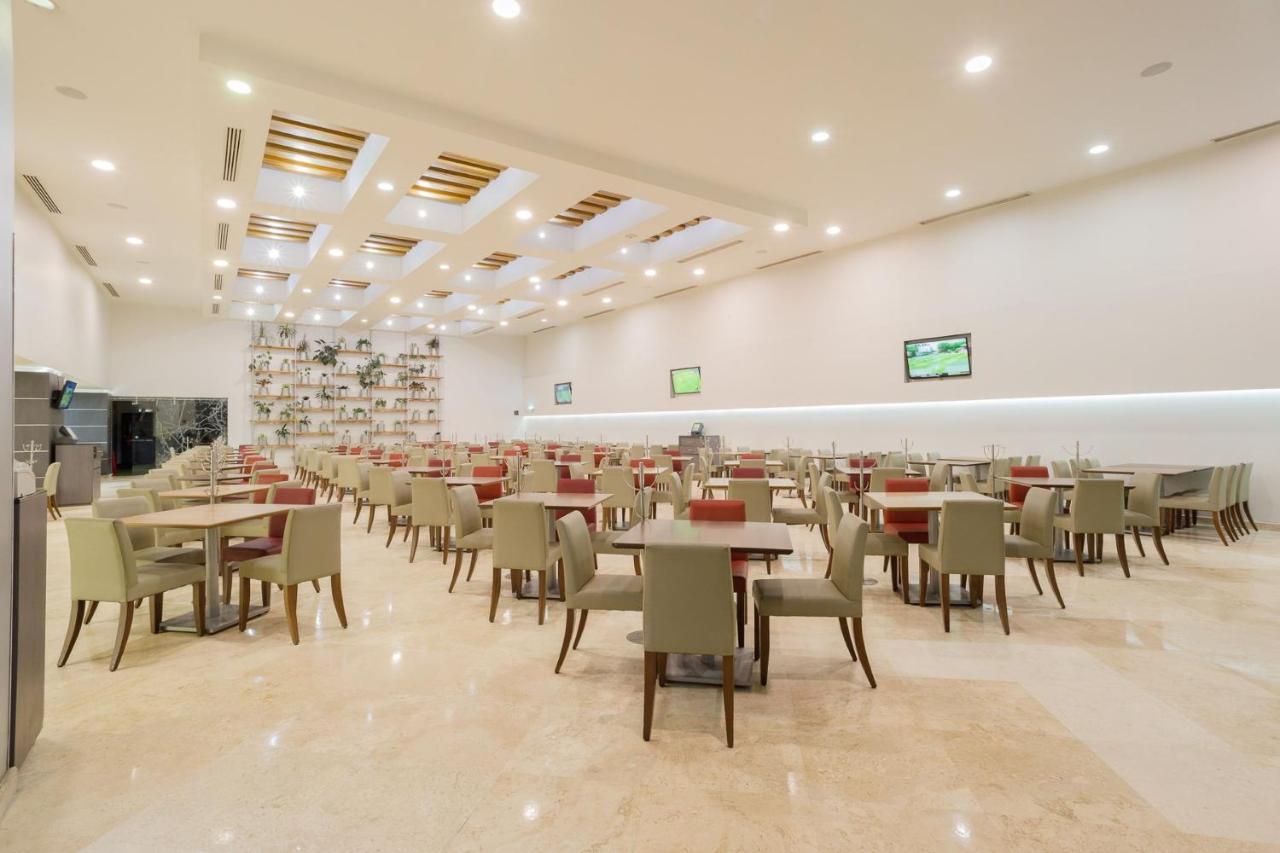 เรอัล อินน์ ติฆัวนา ติฮัวนา ภายนอก รูปภาพ The lounge at the airport