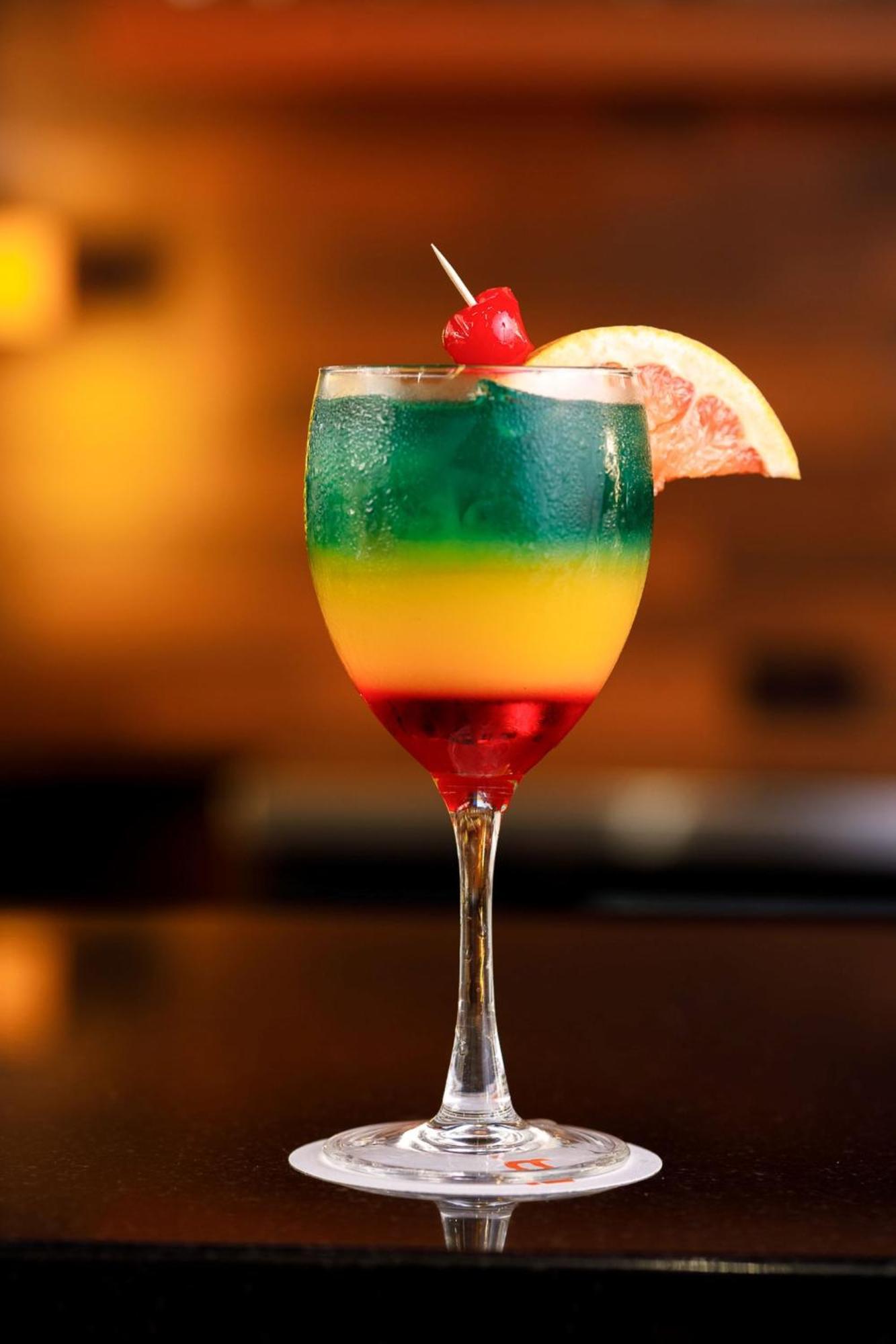 เรอัล อินน์ ติฆัวนา ติฮัวนา ภายนอก รูปภาพ A layered cocktail